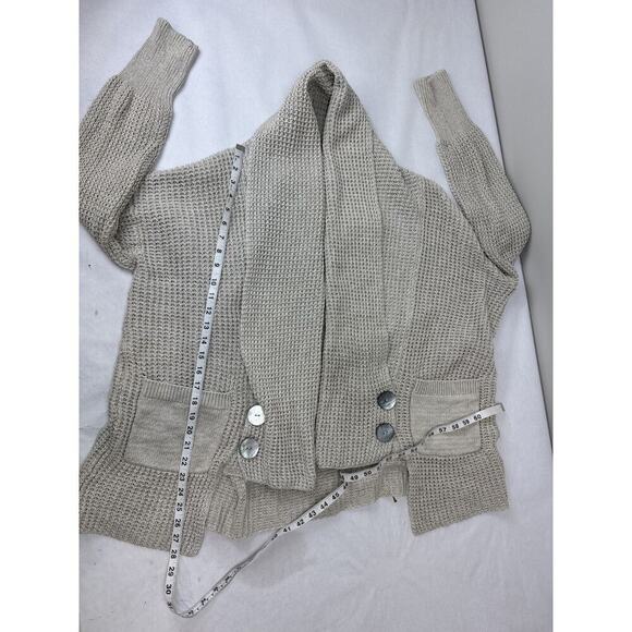Oversized Cardigan Sweater Beige Waffle-Knit Shell-Style Buttons Medium Cozy - Picture 5 of 10
